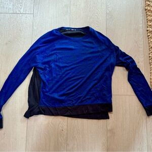 Rag & Bone Women’s Light Weight Blue and Black Long Sleeve Sweater